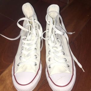 🌟WHITE HIGH TOP CONVERSE🌟